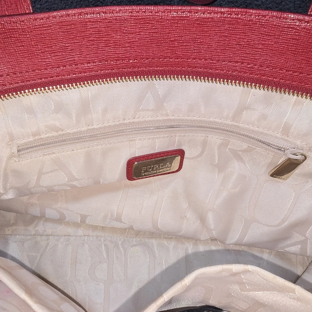 Furla Red leather Tote handbag - Picture 3 of 4